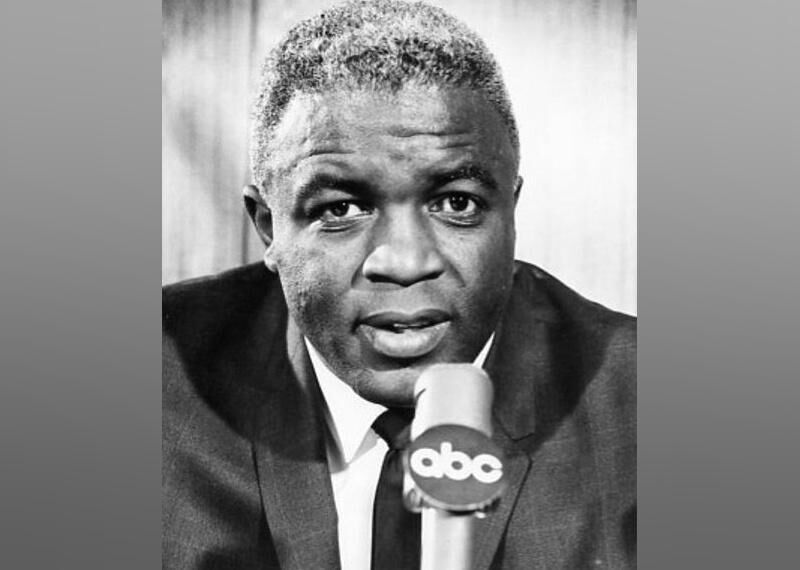1957: Jackie Robinson retires